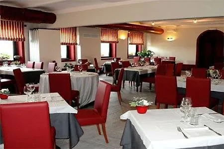 Cascina Marisa Szálloda