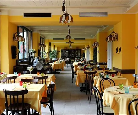 Szálloda Cascina Marisa 3*